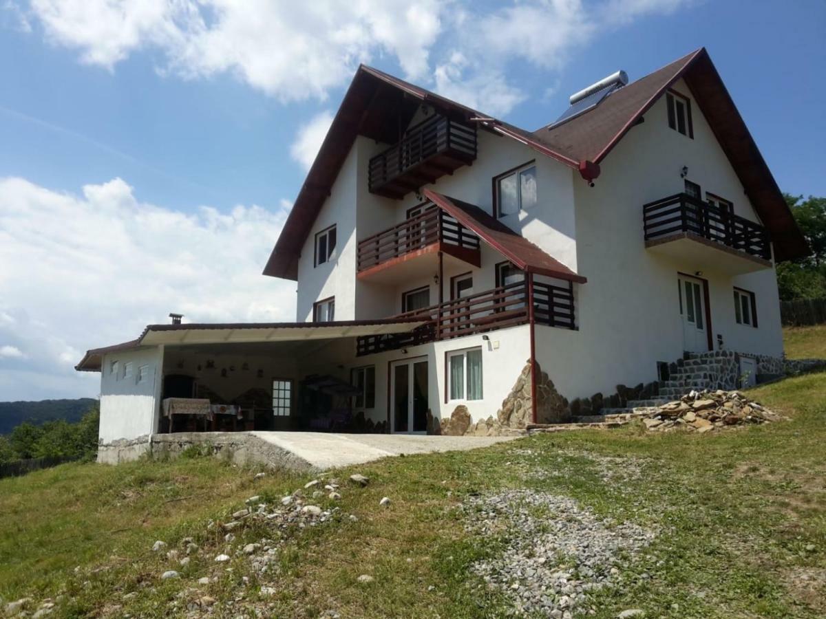 Apartament La Curtea Argeseana Valea Iasului Zewnętrze zdjęcie